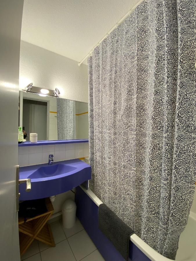 Appartement En Residence Privee, Face A La Mer Avec Acces Direct Plage Hyeres Exterior photo